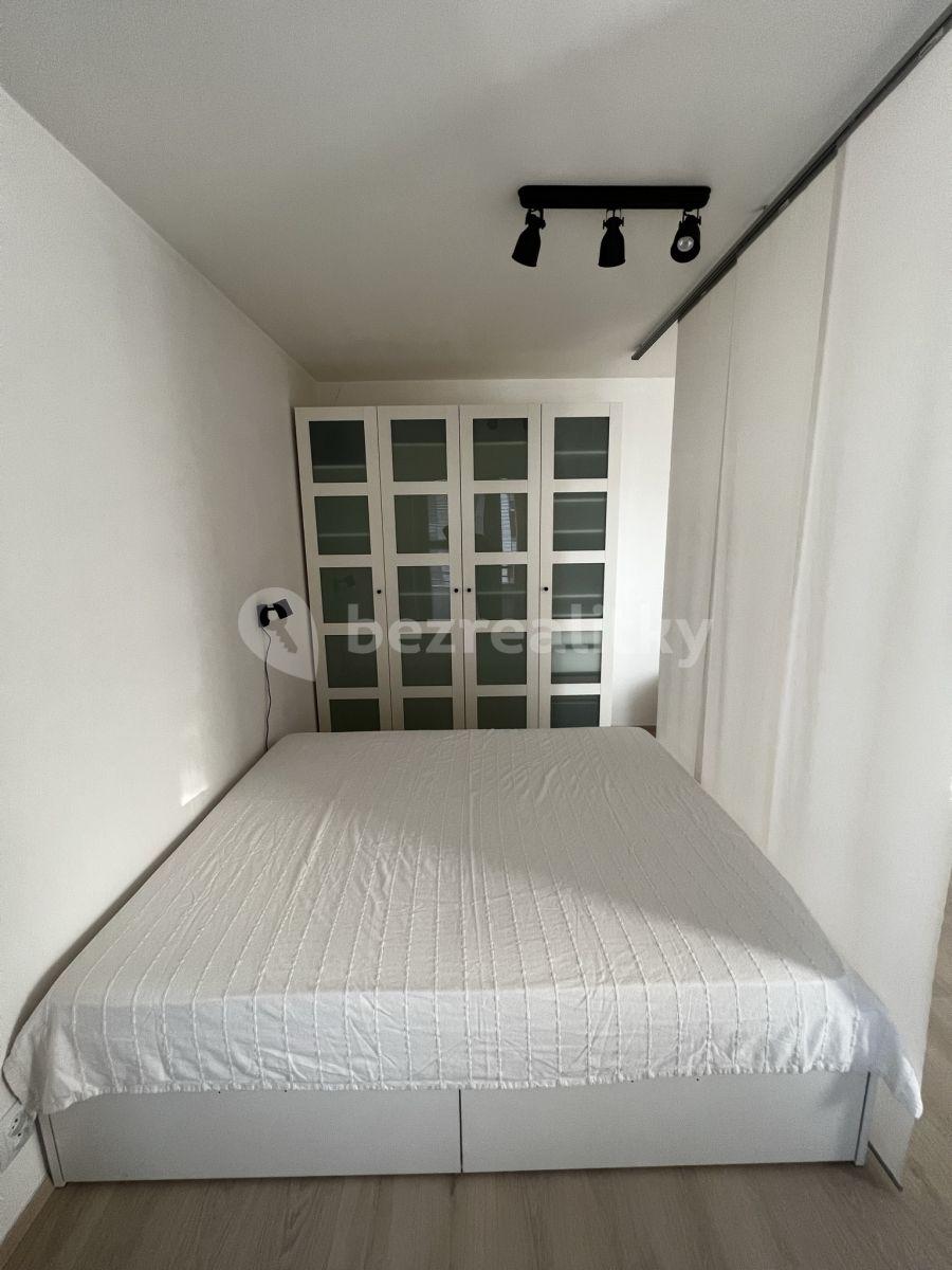 Studio flat to rent, 40 m², Míšovická, Prague, Prague