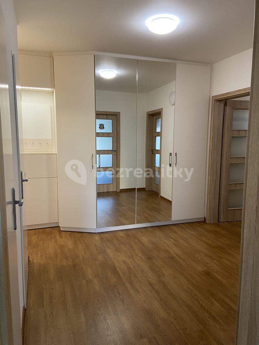 2 bedroom with open-plan kitchen flat to rent, 74 m², Plevenská, Prague, Prague