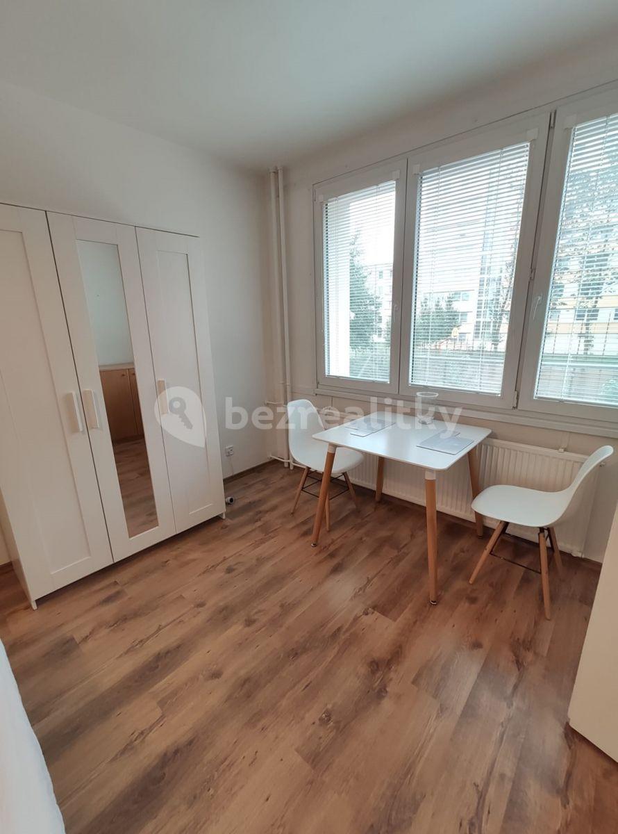 1 bedroom with open-plan kitchen flat to rent, 37 m², Větrná, České Budějovice, Jihočeský Region