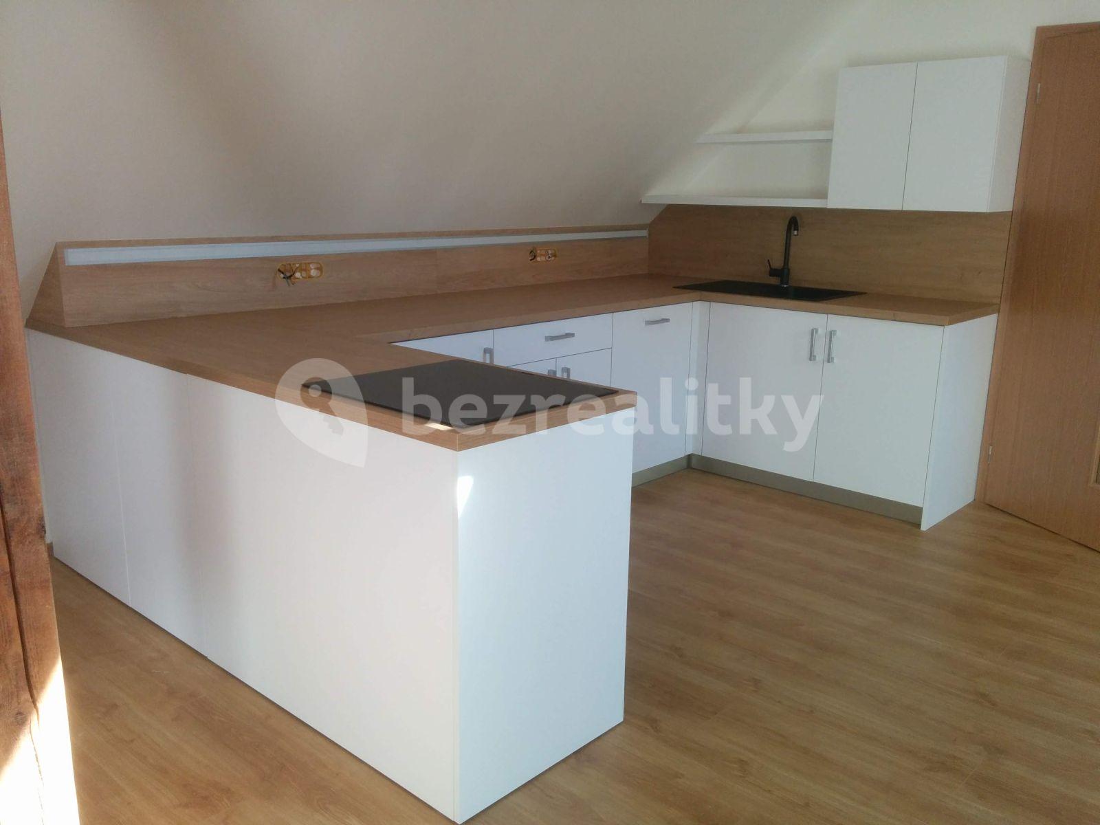 1 bedroom with open-plan kitchen flat to rent, 77 m², Staroměstské náměstí, Mladá Boleslav, Středočeský Region