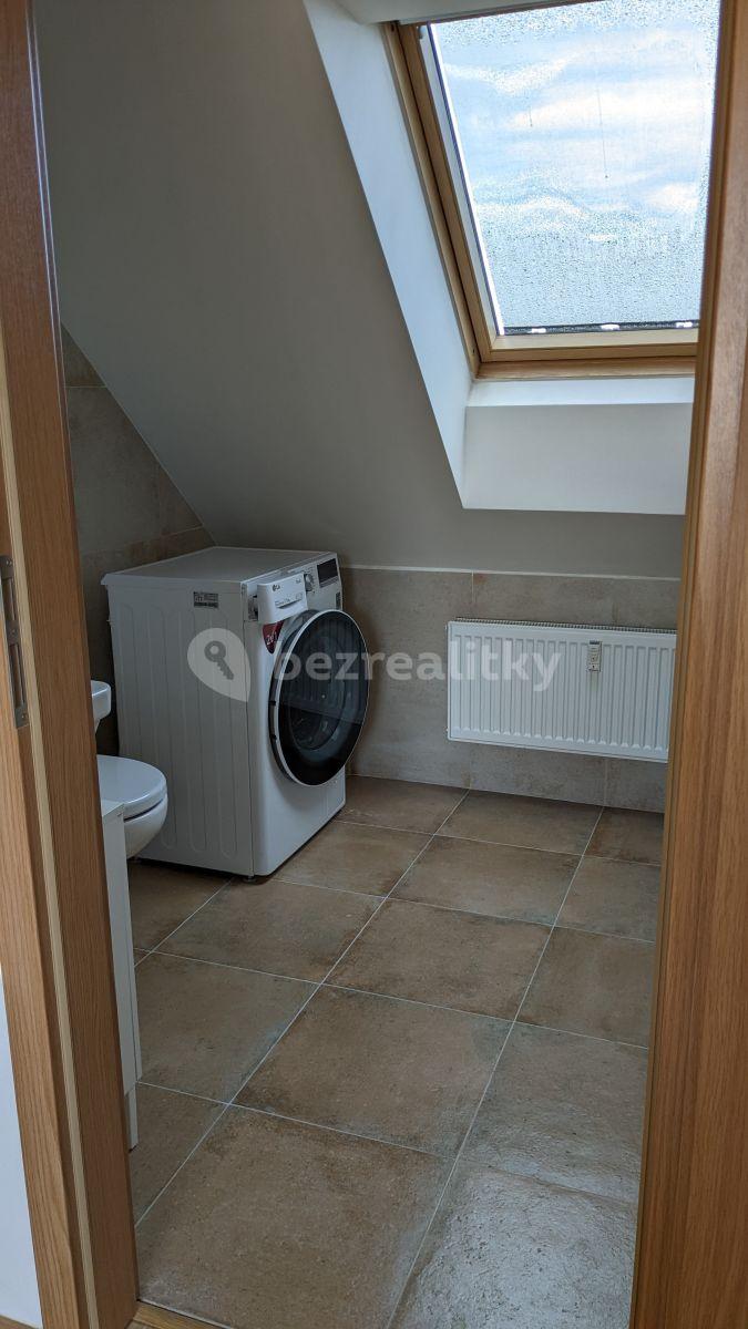 1 bedroom with open-plan kitchen flat to rent, 77 m², Staroměstské náměstí, Mladá Boleslav, Středočeský Region