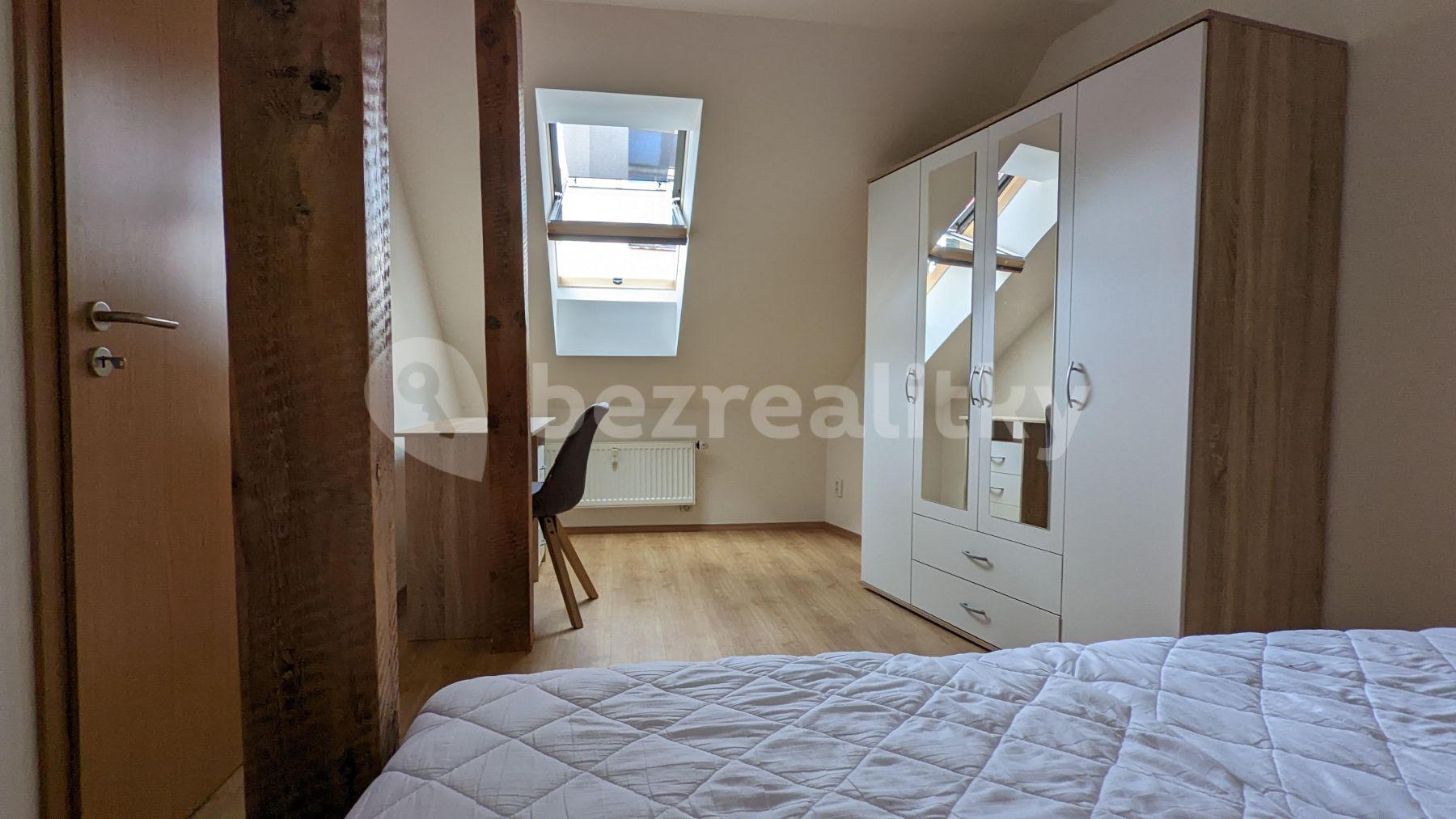 1 bedroom with open-plan kitchen flat to rent, 77 m², Staroměstské náměstí, Mladá Boleslav, Středočeský Region