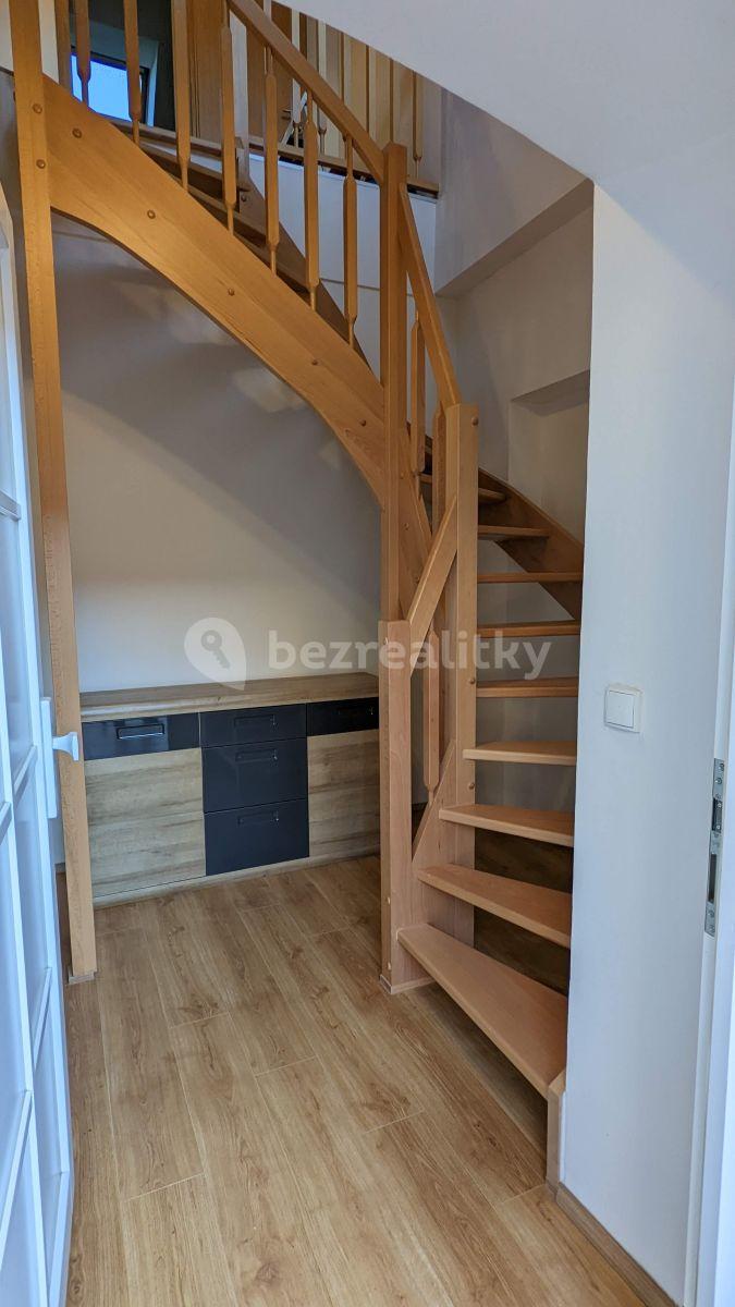 1 bedroom with open-plan kitchen flat to rent, 77 m², Staroměstské náměstí, Mladá Boleslav, Středočeský Region