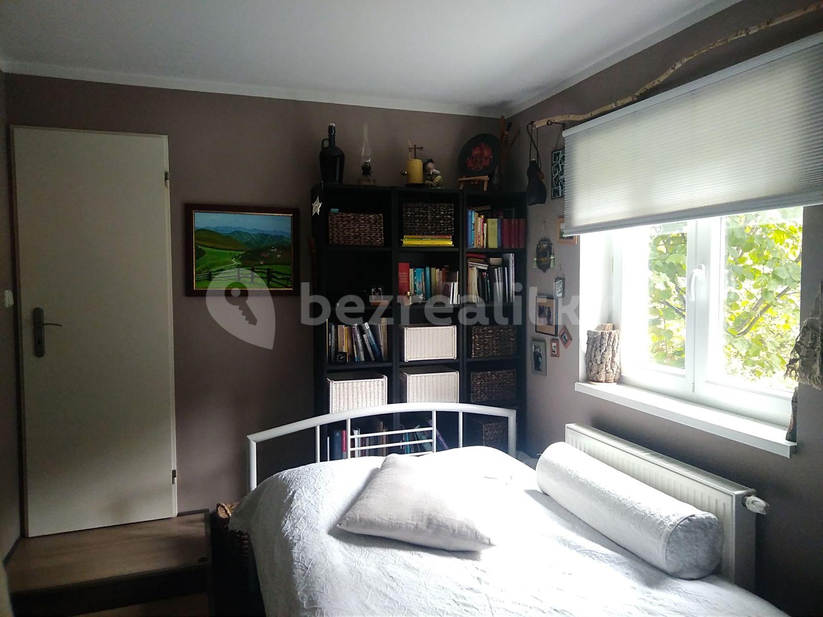 1 bedroom flat to rent, 32 m², V Údolí, Březí, Středočeský Region