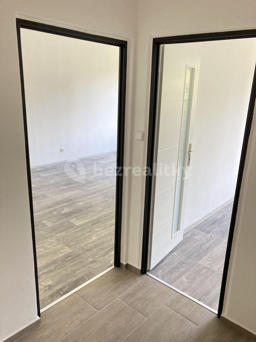 2 bedroom flat to rent, 61 m², Nám. V. Čtvrtka, Jičín, Královéhradecký Region