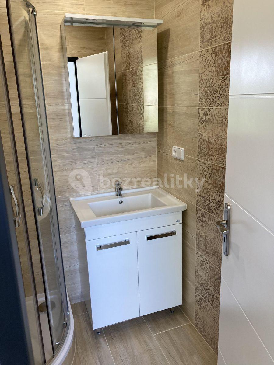 2 bedroom flat to rent, 61 m², Nám. V. Čtvrtka, Jičín, Královéhradecký Region