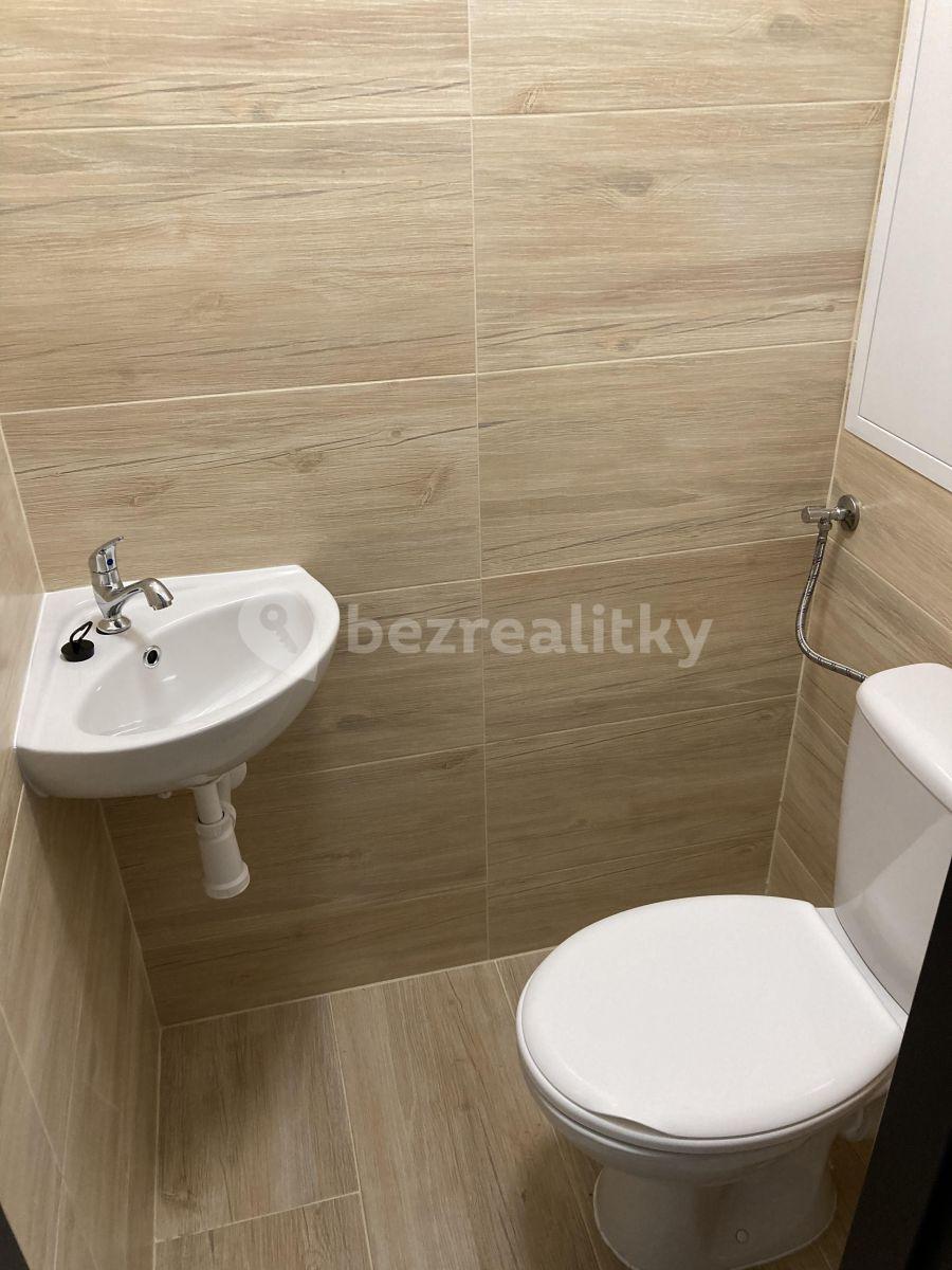 2 bedroom flat to rent, 61 m², Nám. V. Čtvrtka, Jičín, Královéhradecký Region