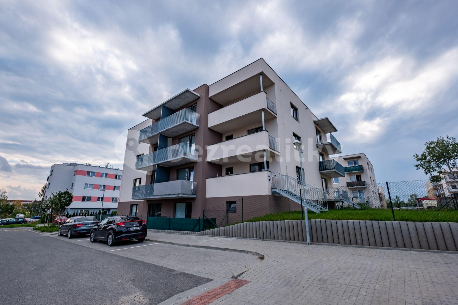 Studio flat to rent, 35 m², Armádní, Milovice, Středočeský Region