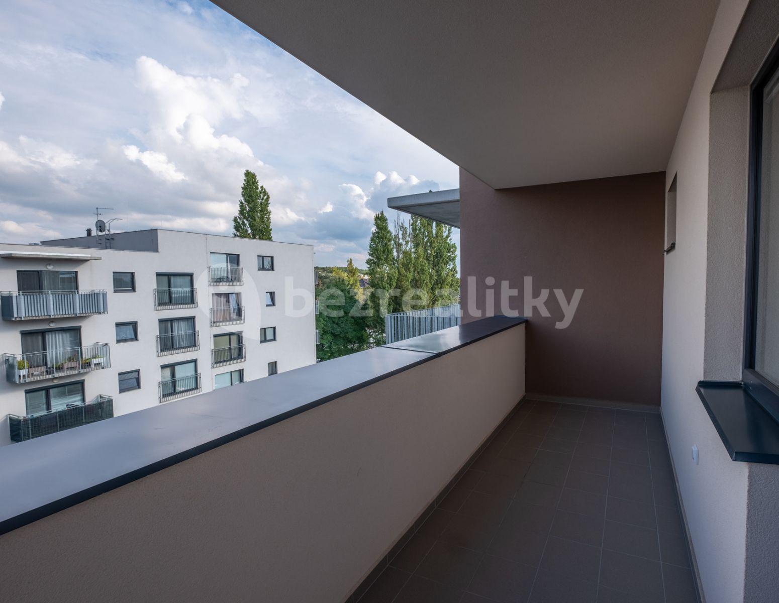 Studio flat to rent, 35 m², Armádní, Milovice, Středočeský Region