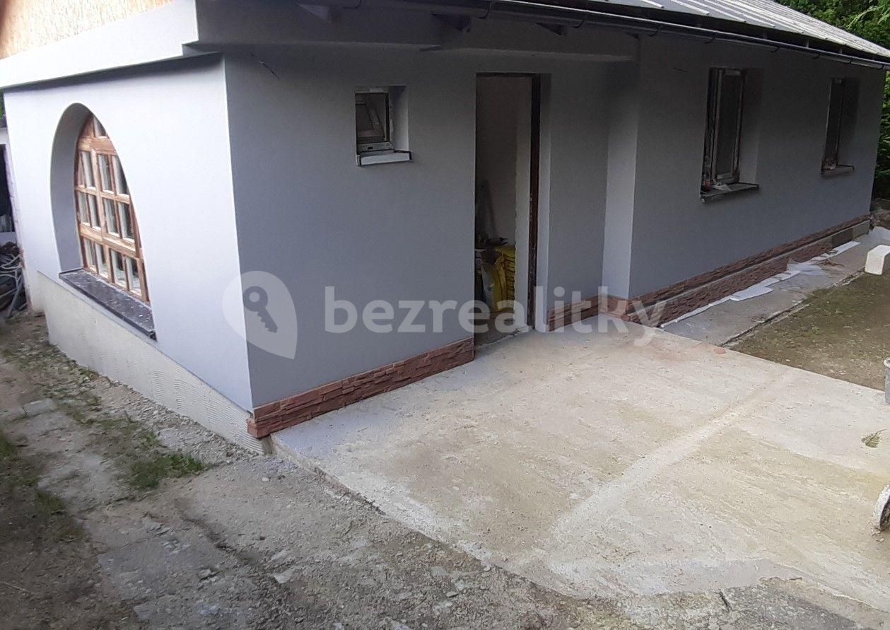 house to rent, 70 m², Louňovice, Středočeský Region