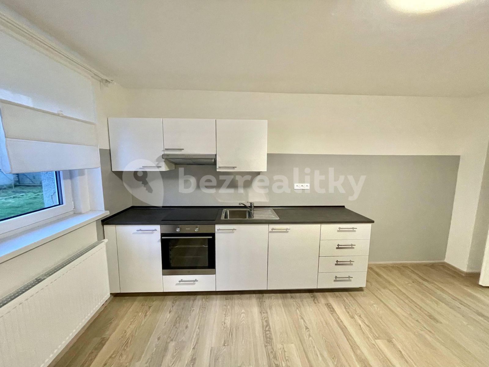 2 bedroom with open-plan kitchen flat to rent, 84 m², Hřebečská, Buštěhrad, Středočeský Region