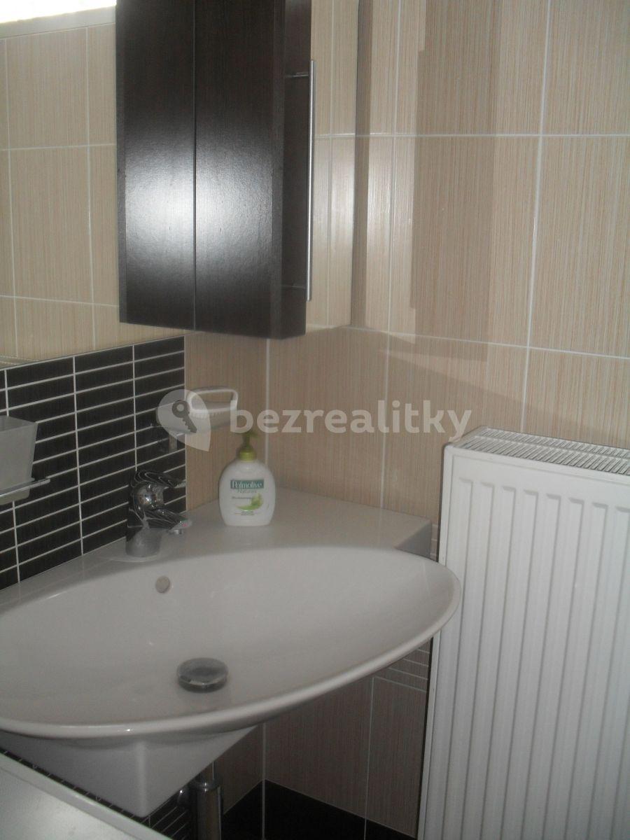 1 bedroom flat to rent, 55 m², Nezvalova, Hradec Králové, Královéhradecký Region