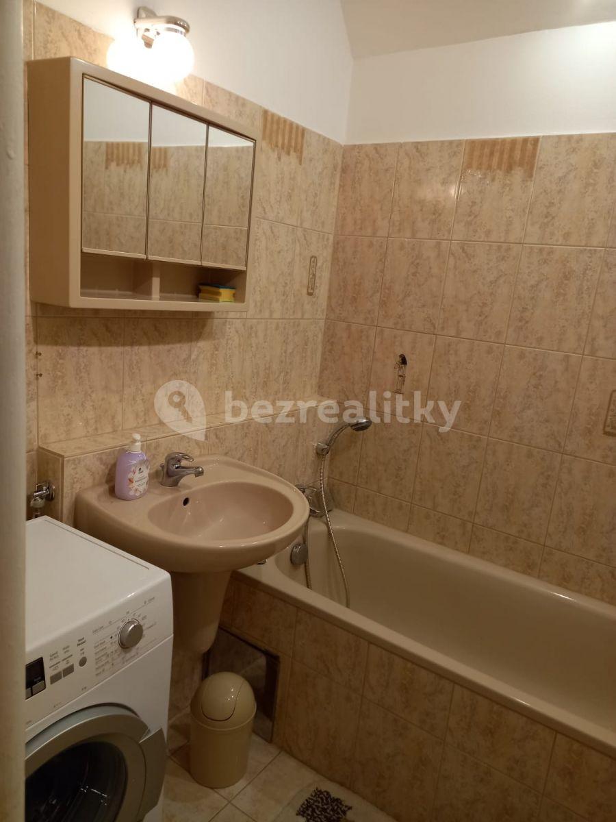 3 bedroom flat to rent, 66 m², Jablonecká, Prague, Prague