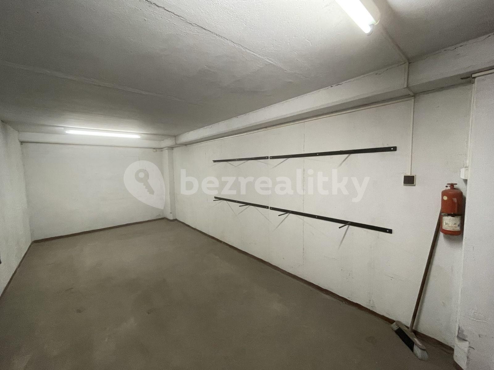 garage to rent, 19 m², Nušlova, Prague, Prague