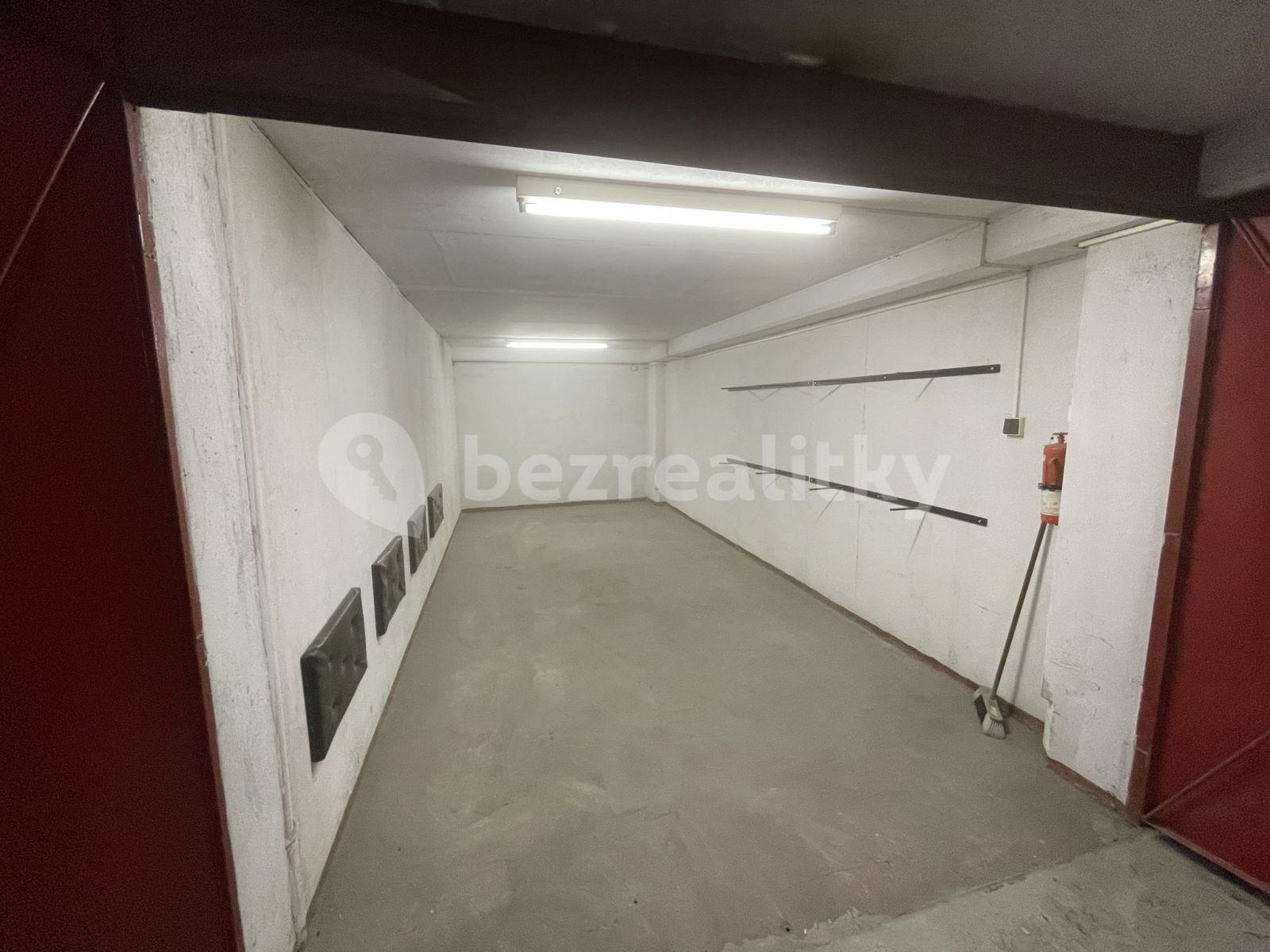 garage to rent, 19 m², Nušlova, Prague, Prague