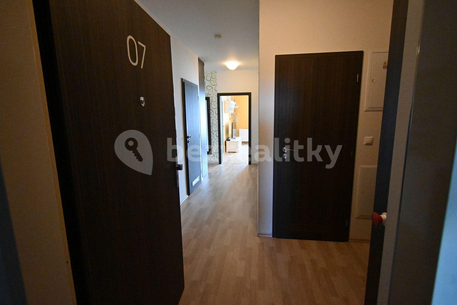 2 bedroom with open-plan kitchen flat to rent, 83 m², Václava Trojana, Prague, Prague