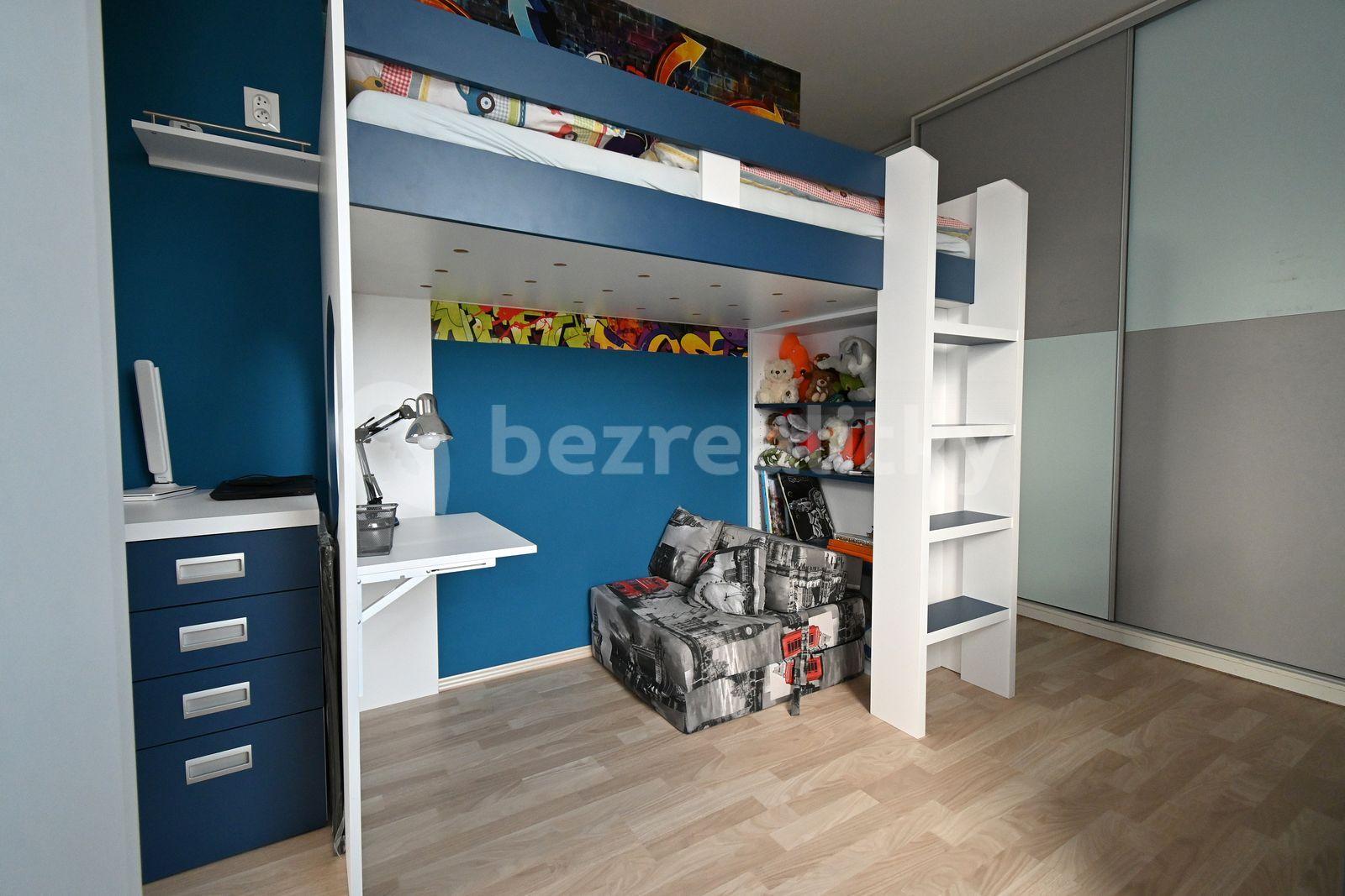 2 bedroom with open-plan kitchen flat to rent, 83 m², Václava Trojana, Prague, Prague