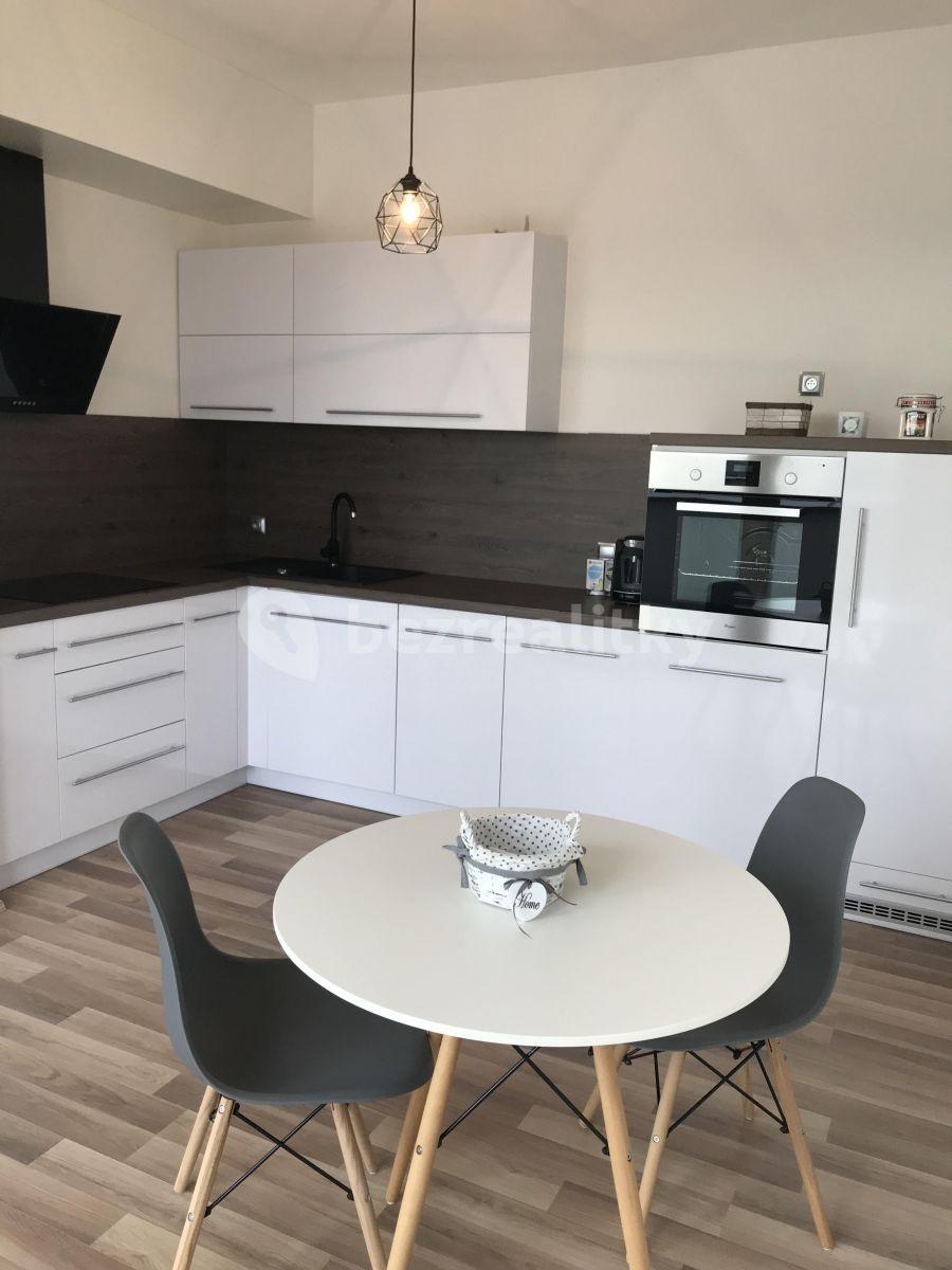 Studio flat to rent, 55 m², U Škol, Bučovice, Jihomoravský Region