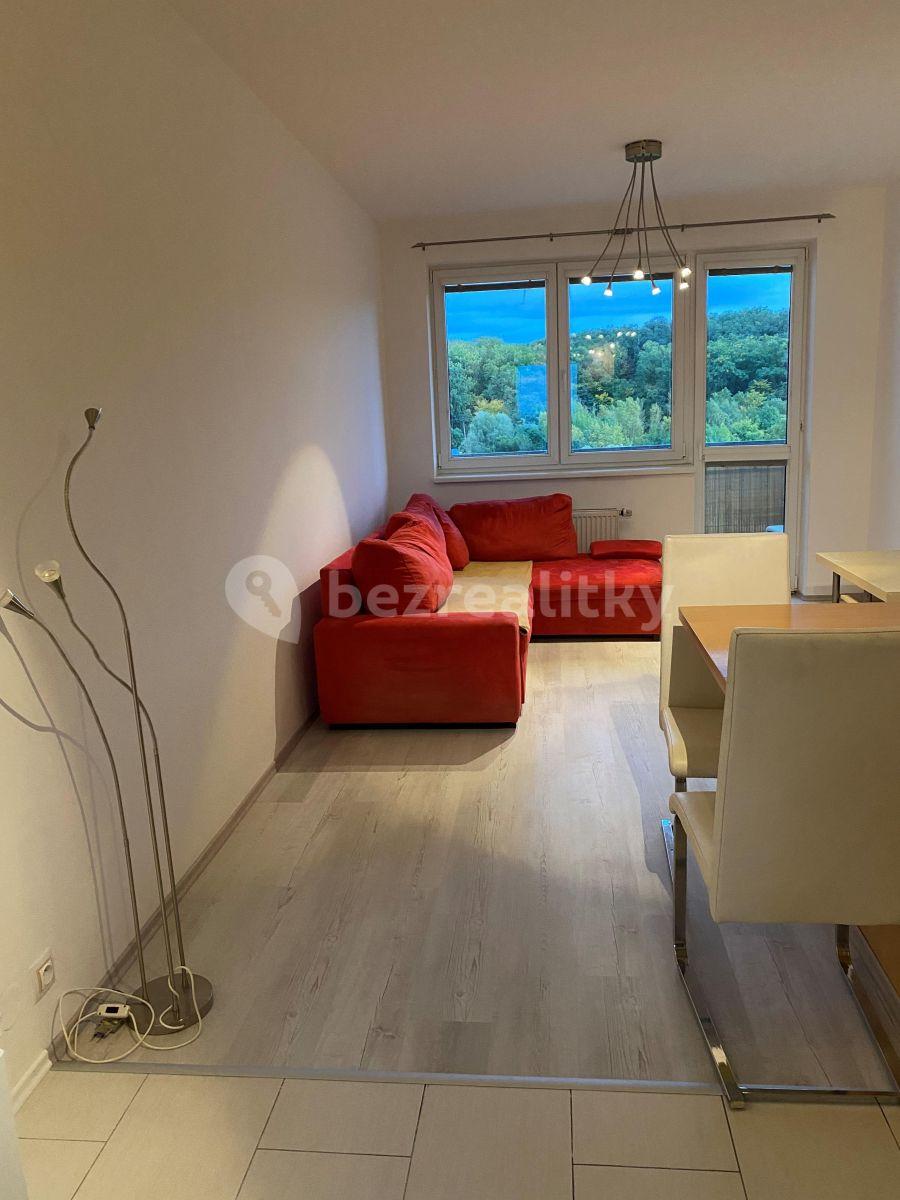 2 bedroom with open-plan kitchen flat to rent, 60 m², Nad Štolami, Odolena Voda, Středočeský Region