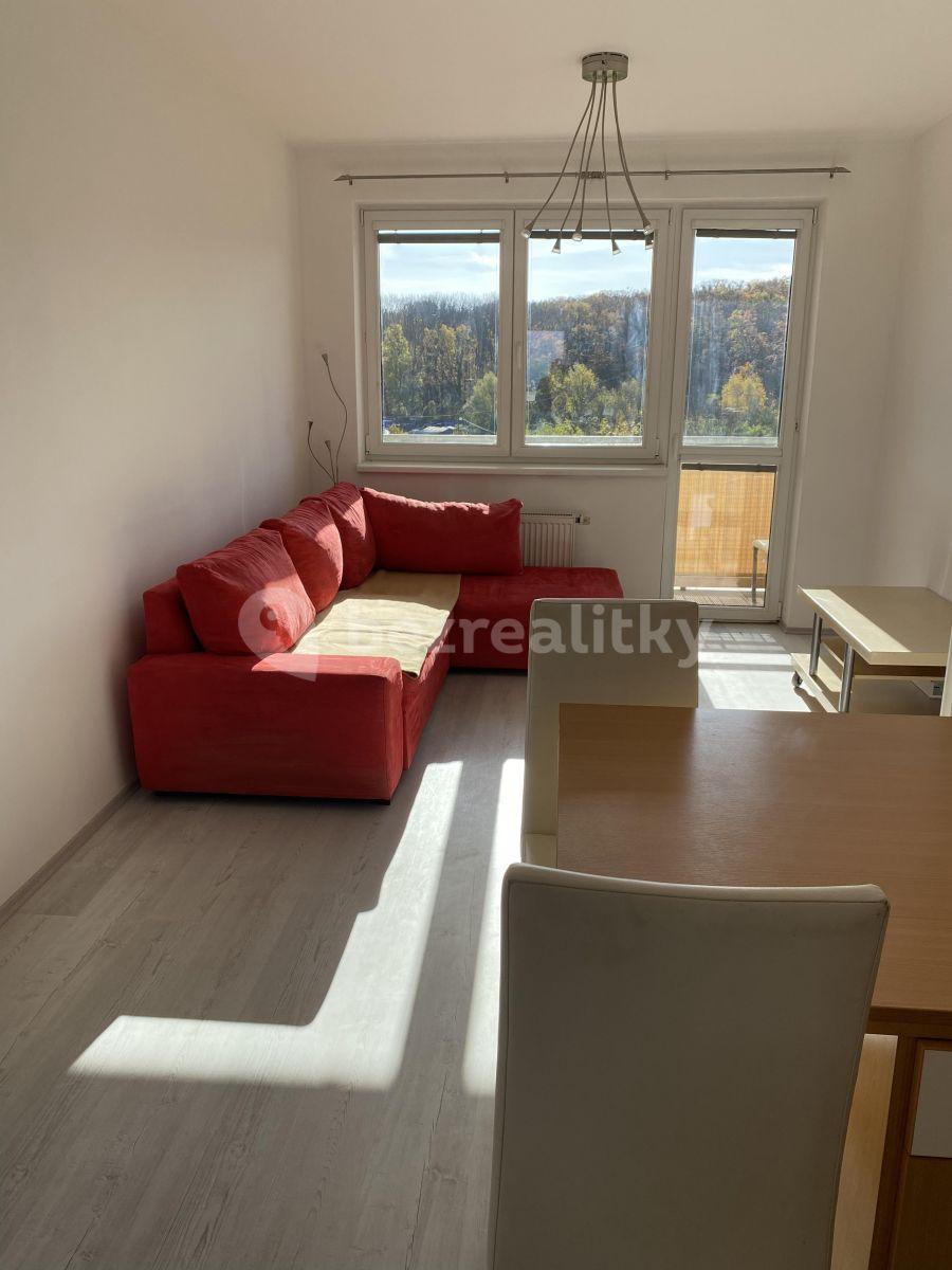 2 bedroom with open-plan kitchen flat to rent, 60 m², Nad Štolami, Odolena Voda, Středočeský Region