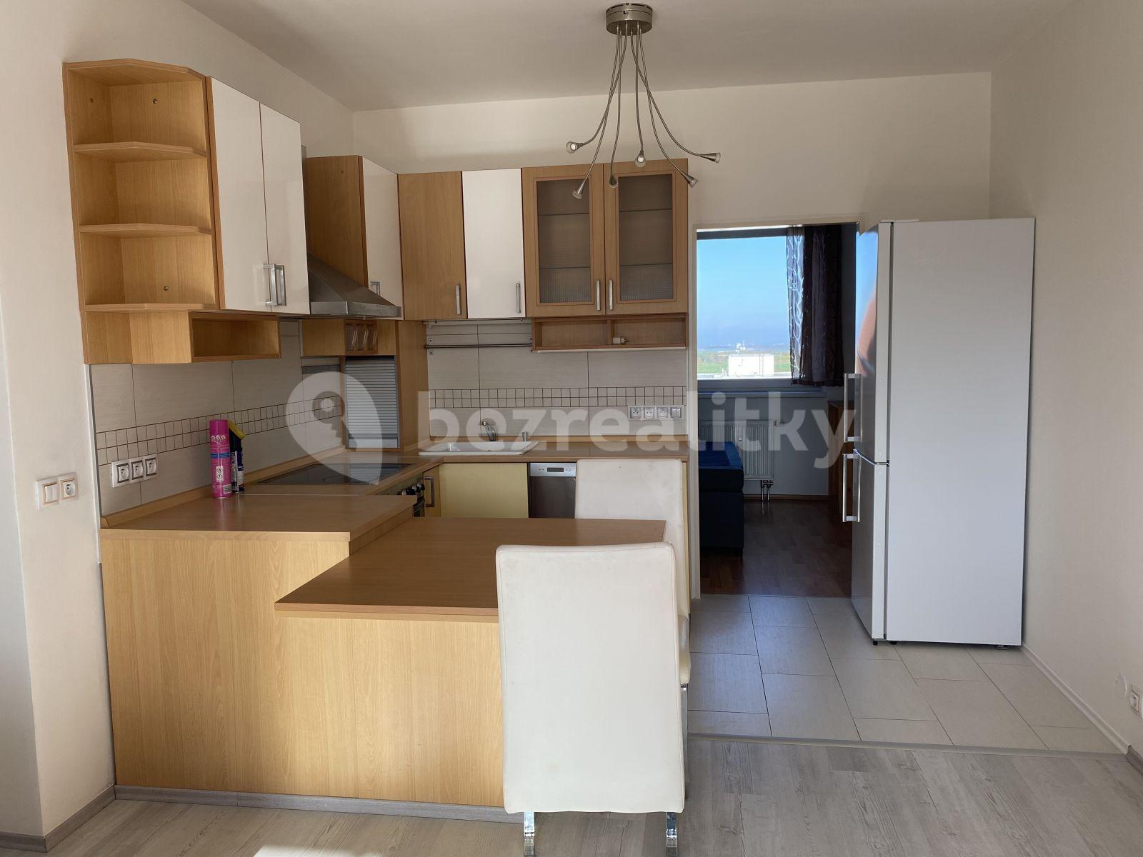 2 bedroom with open-plan kitchen flat to rent, 60 m², Nad Štolami, Odolena Voda, Středočeský Region