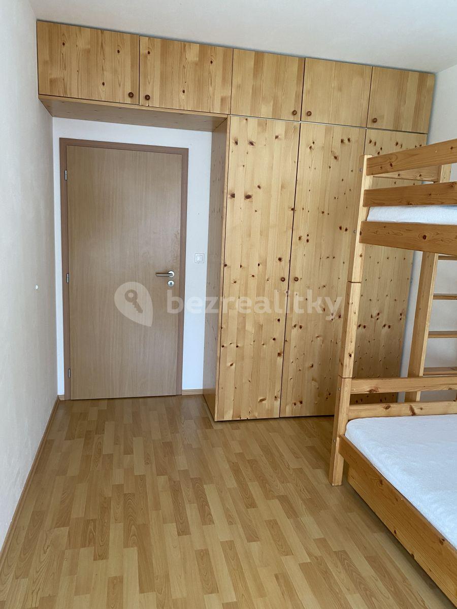 2 bedroom with open-plan kitchen flat to rent, 76 m², V Osikách, Prague, Prague