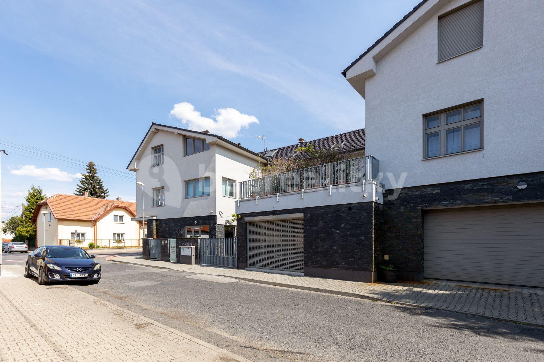 3 bedroom with open-plan kitchen flat to rent, 132 m², Vojtěšská, Neratovice, Středočeský Region