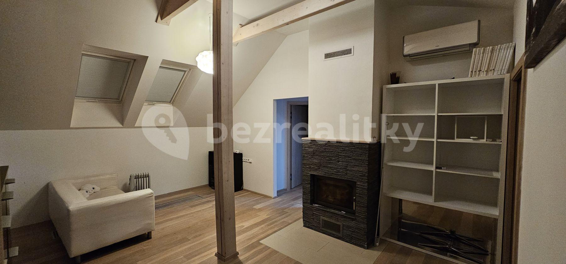 1 bedroom with open-plan kitchen flat to rent, 70 m², Vojtěšská, Neratovice, Středočeský Region