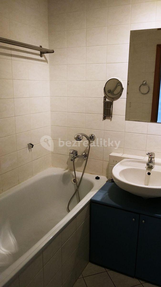 2 bedroom flat to rent, 56 m², Zadunajská cesta, Petržalka, Bratislavský Region