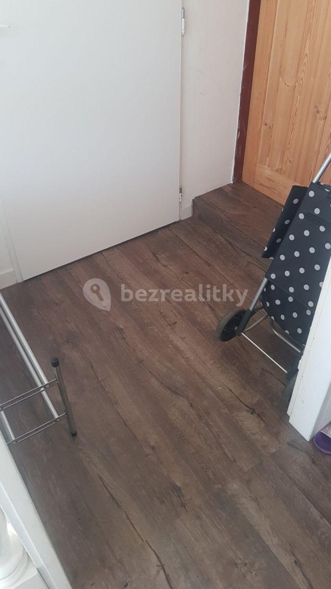 Small studio flat to rent, 26 m², Ve Žlíbku, Prague, Prague