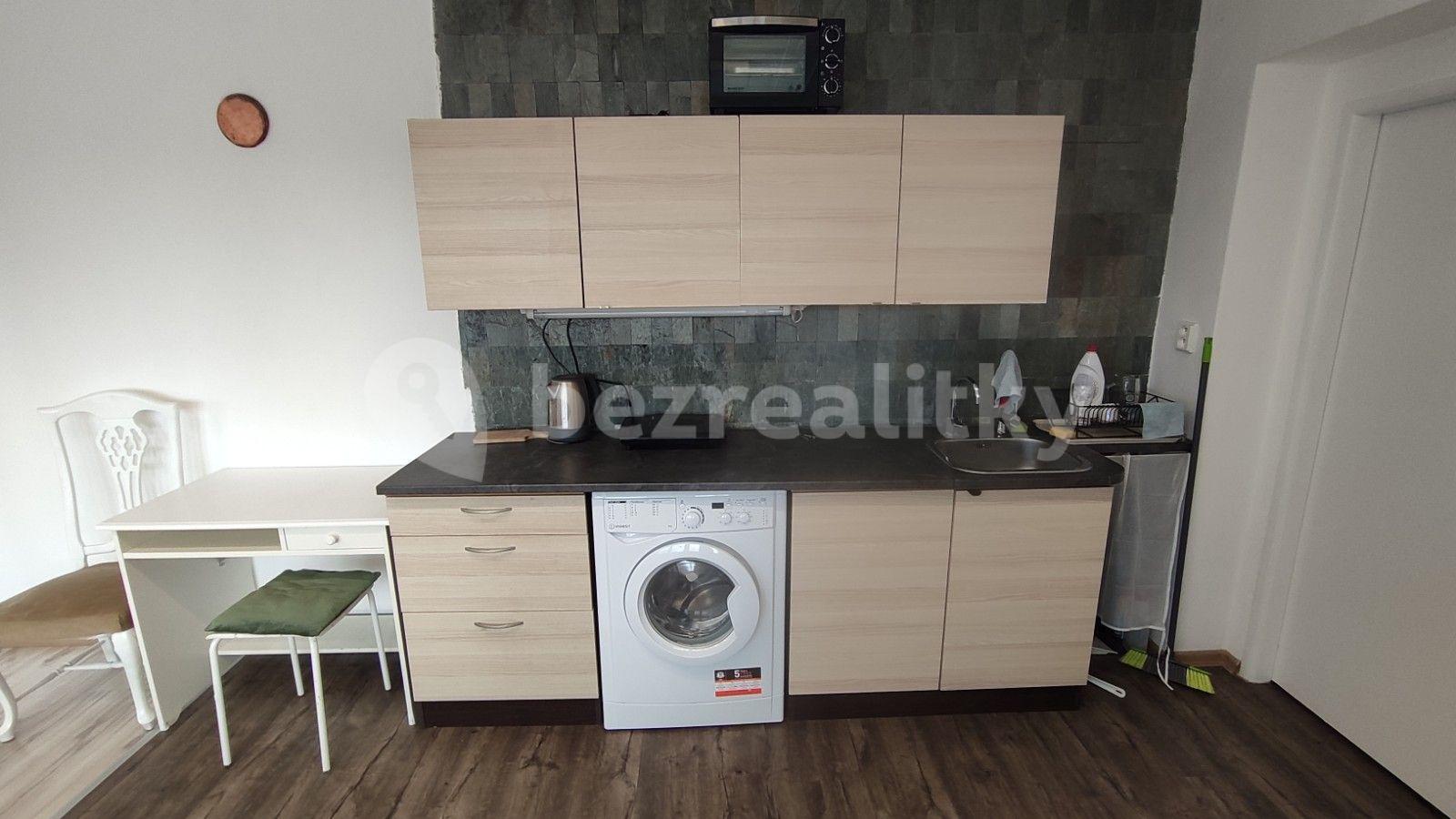 Small studio flat to rent, 26 m², Ve Žlíbku, Prague, Prague