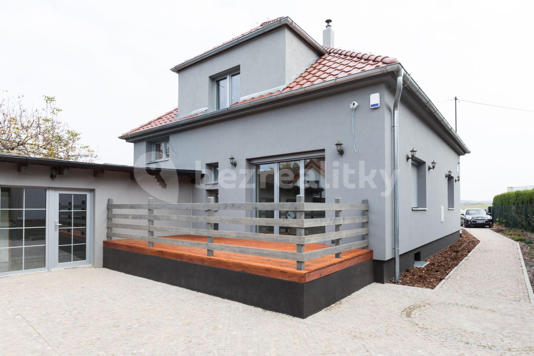 Studio flat to rent, 43 m², Jažlovická, Říčany, Středočeský Region