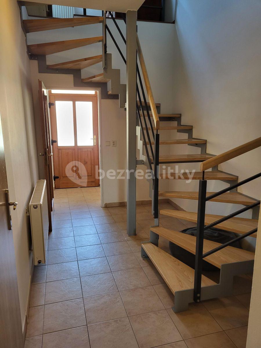 2 bedroom with open-plan kitchen flat to rent, 75 m², V Sádku, Újezd u Brna, Jihomoravský Region