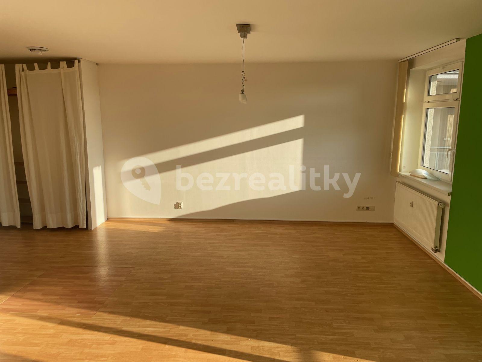 Studio flat to rent, 48 m², Novodvorská, Prague, Prague