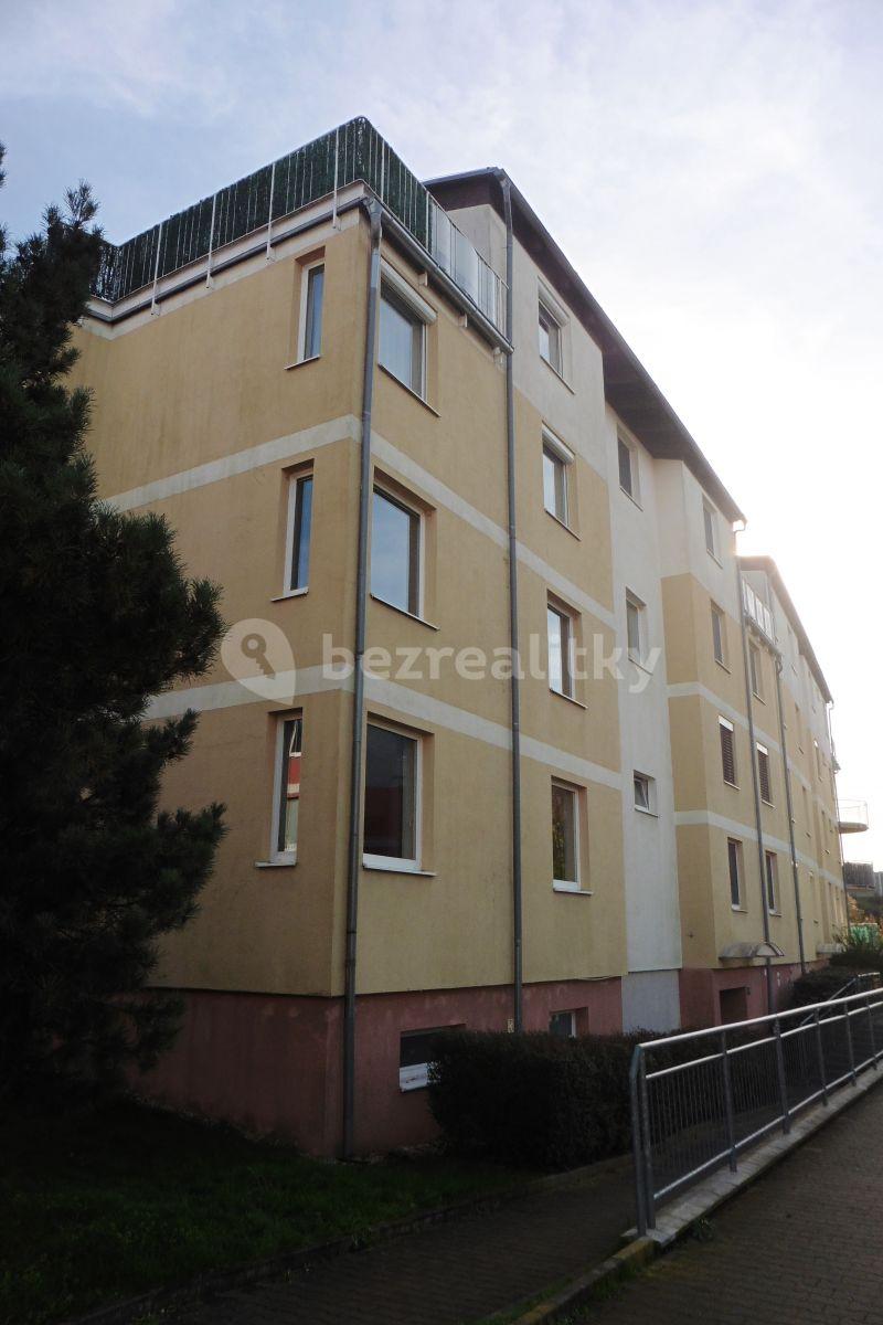 2 bedroom with open-plan kitchen flat to rent, 83 m², Pastevců, Prague, Prague