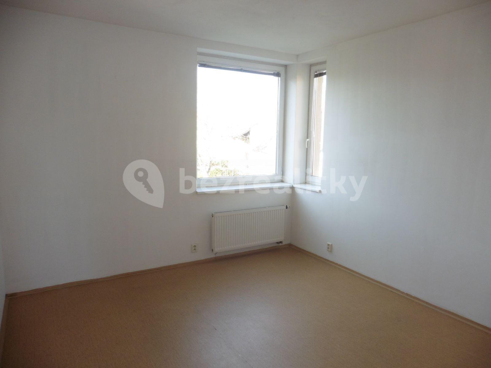 2 bedroom with open-plan kitchen flat to rent, 83 m², Pastevců, Prague, Prague