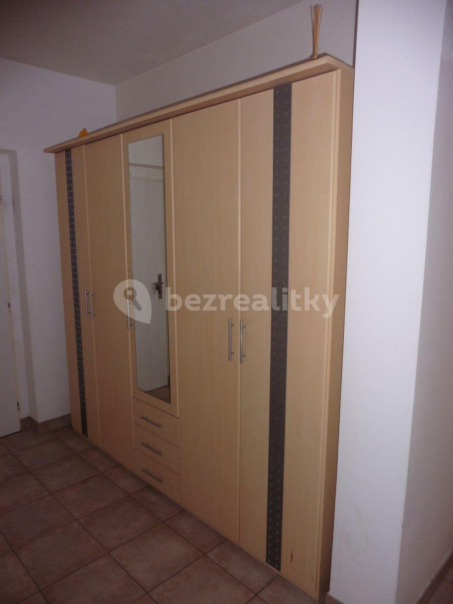 2 bedroom with open-plan kitchen flat to rent, 83 m², Pastevců, Prague, Prague