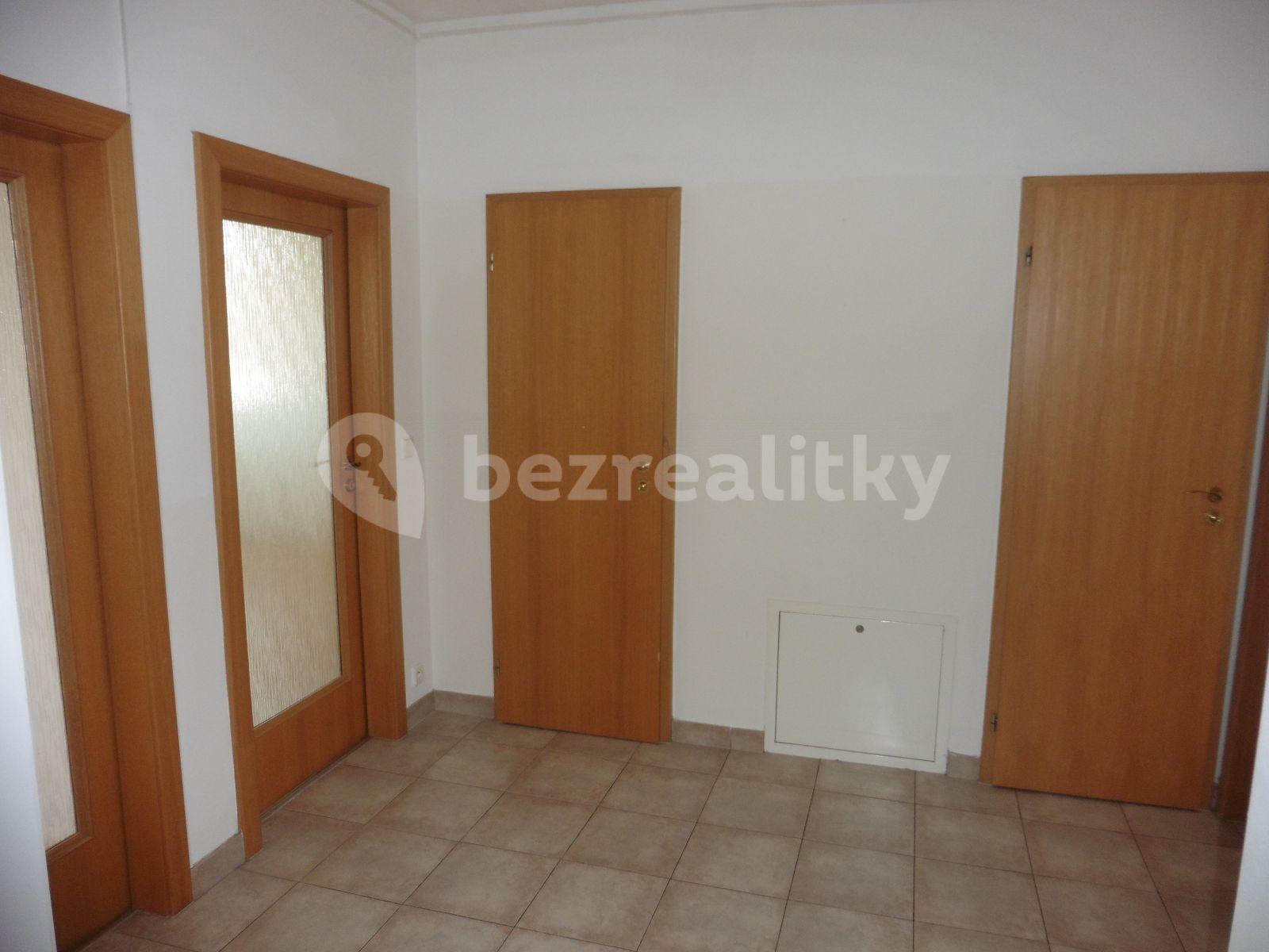 2 bedroom with open-plan kitchen flat to rent, 83 m², Pastevců, Prague, Prague