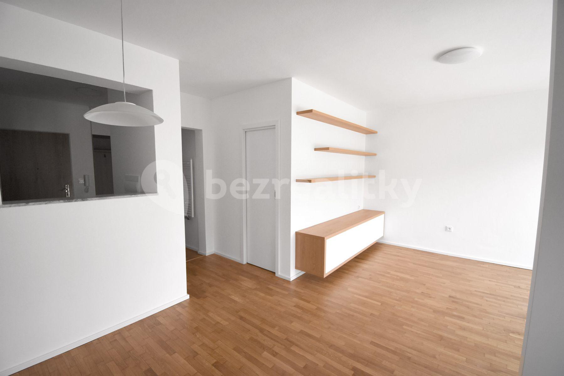 Small studio flat to rent, 50 m², U Vojanky, Prague, Prague