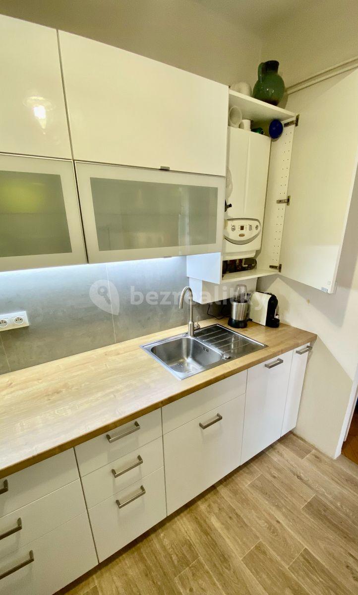 2 bedroom flat to rent, 45 m², Polská, Prague, Prague