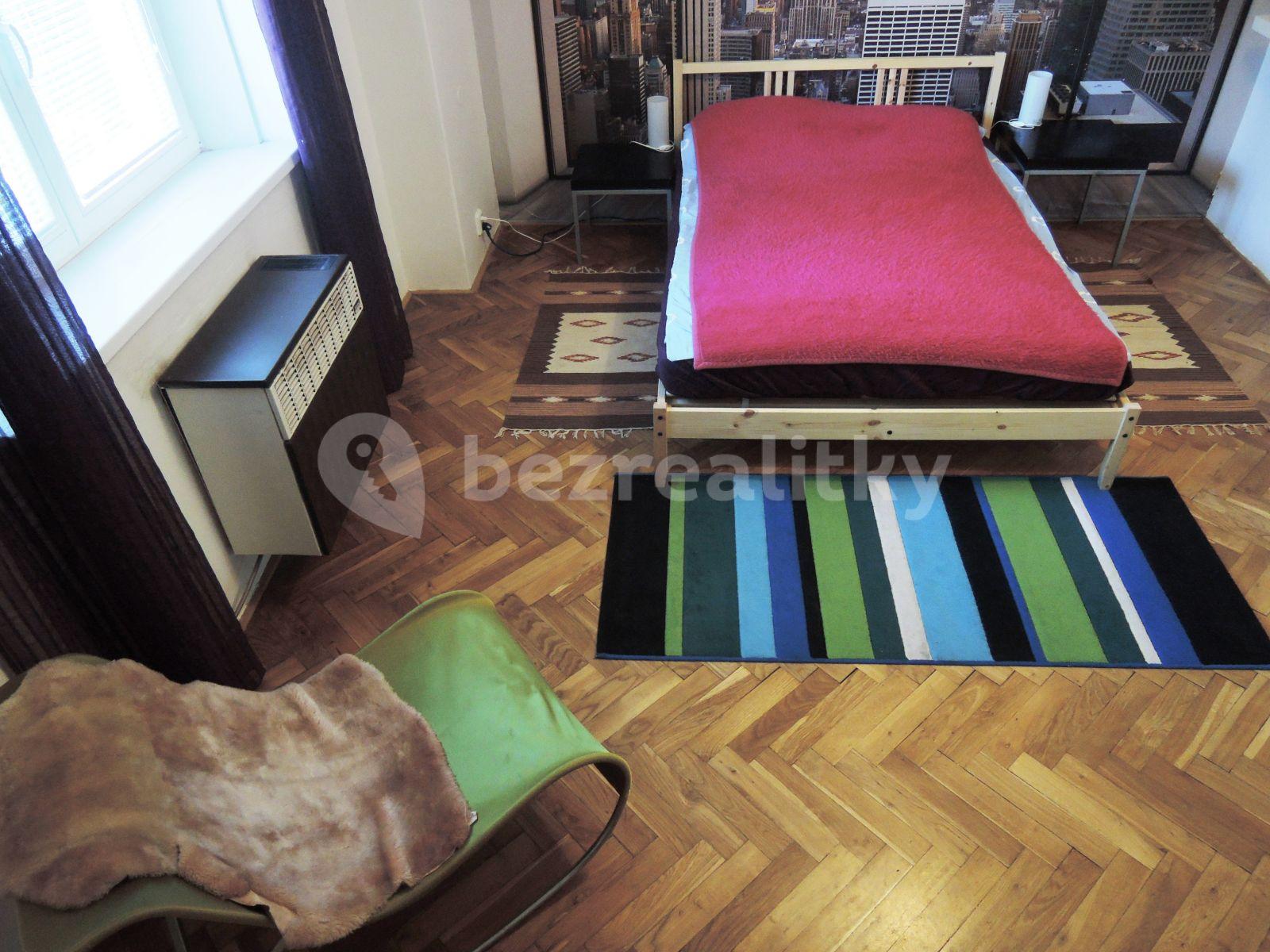 Small studio flat to rent, 29 m², Irkutská, Prague, Prague