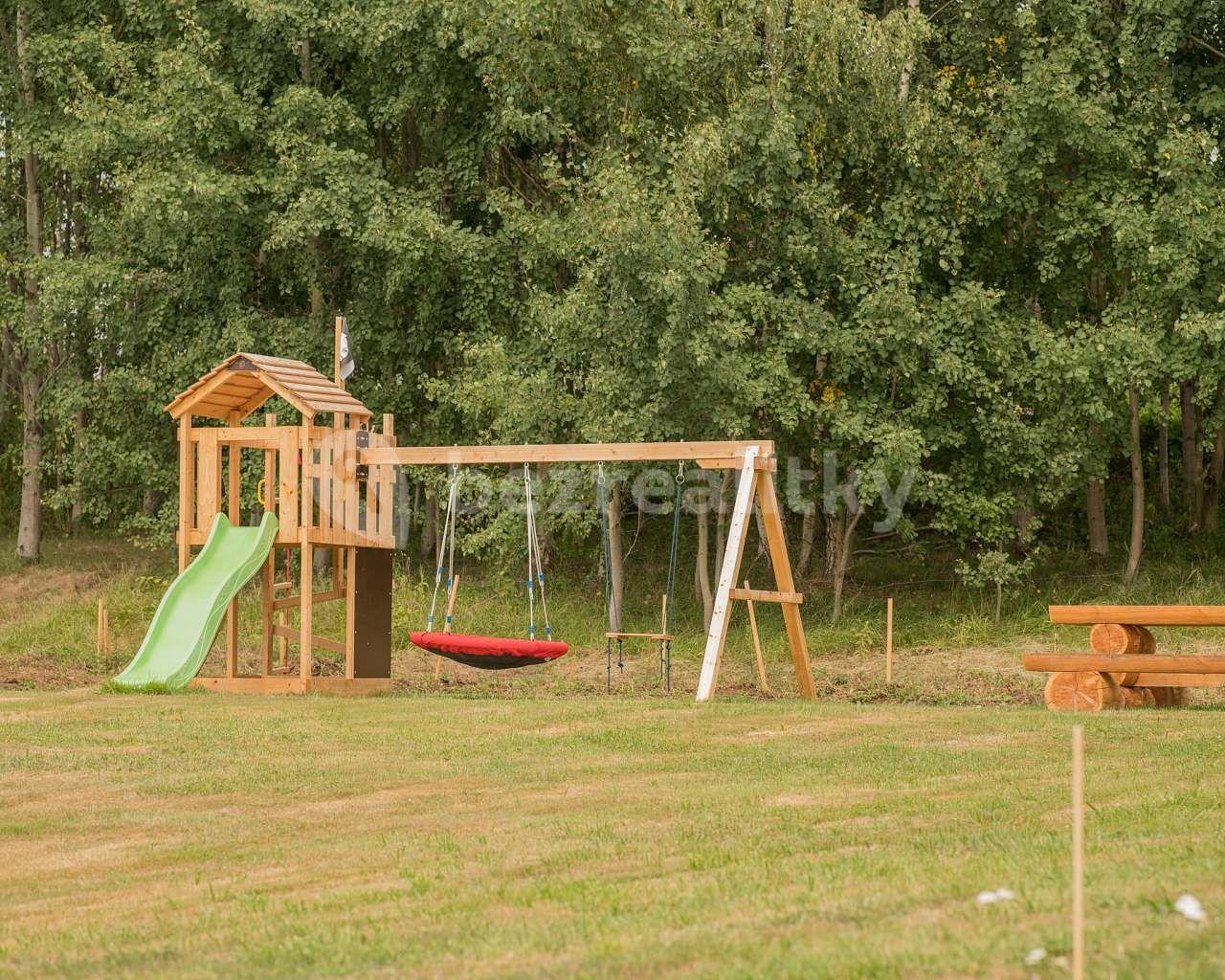 recreational property to rent, 0 m², Božanov, Královéhradecký Region