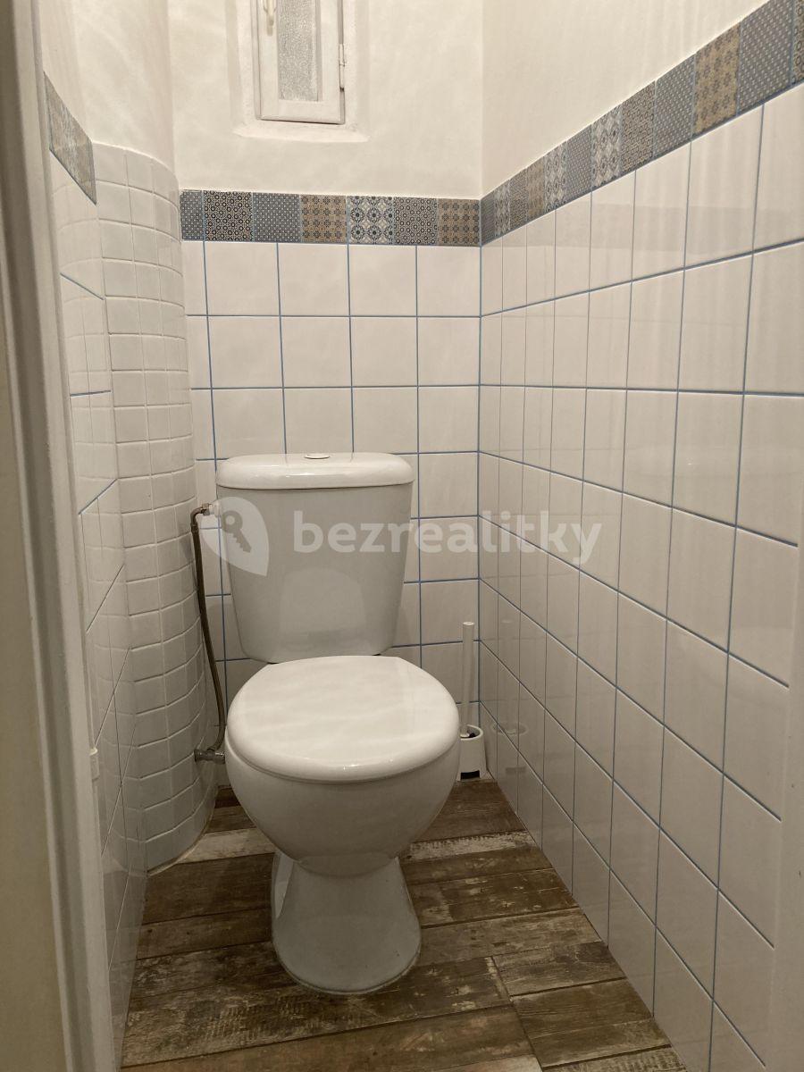 Studio flat to rent, 29 m², Strážní, Prague, Prague