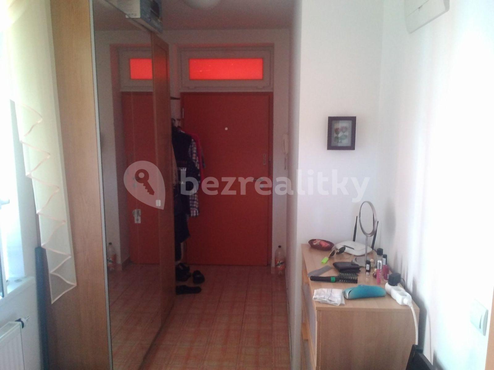 Studio flat for sale, 46 m², Novodvorská, Prague, Prague