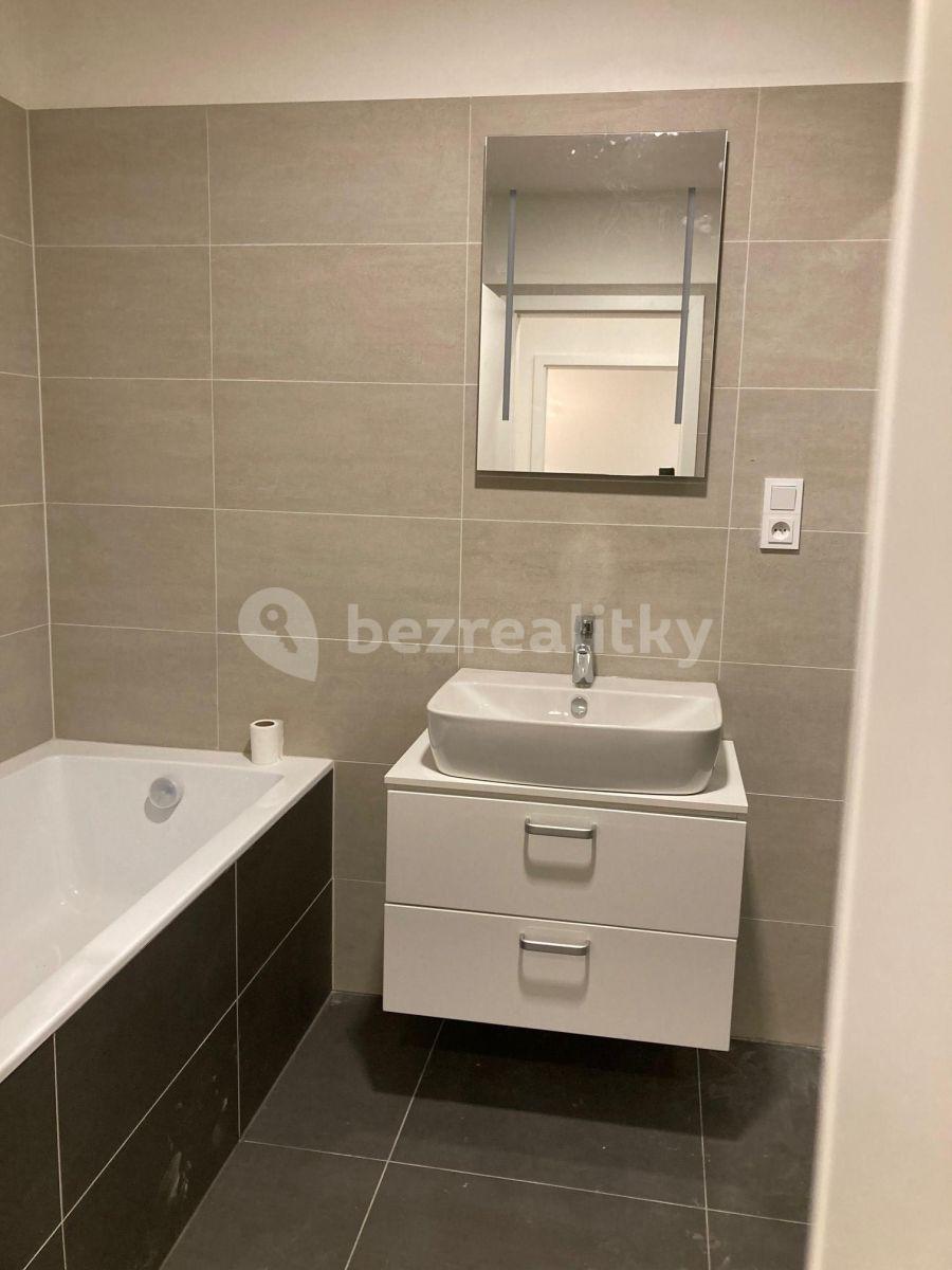 1 bedroom with open-plan kitchen flat to rent, 72 m², Na Radouči, Mladá Boleslav, Středočeský Region