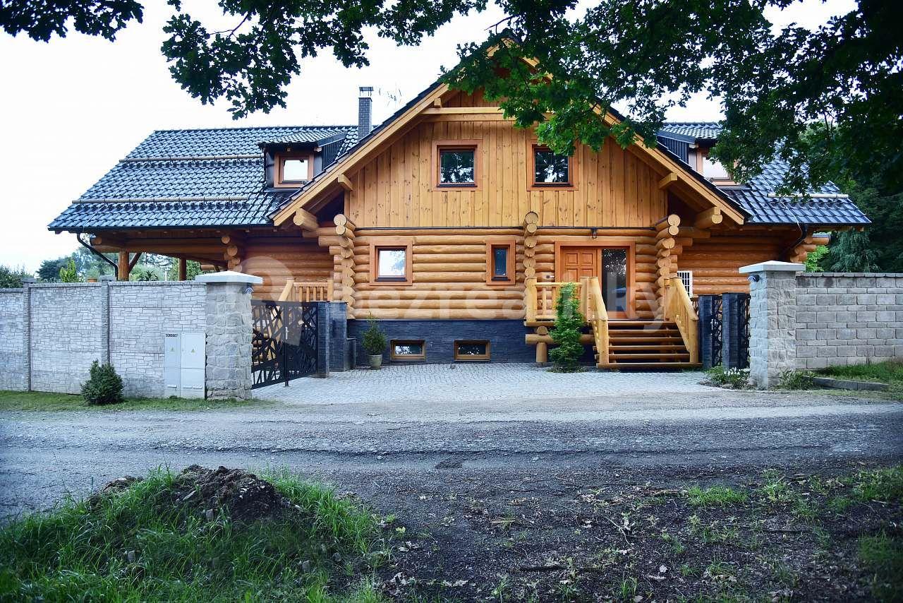 recreational property to rent, 0 m², Planá nad Lužnicí, Jihočeský Region