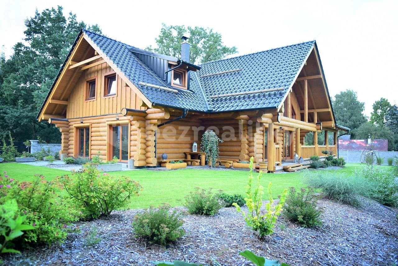 recreational property to rent, 0 m², Planá nad Lužnicí, Jihočeský Region