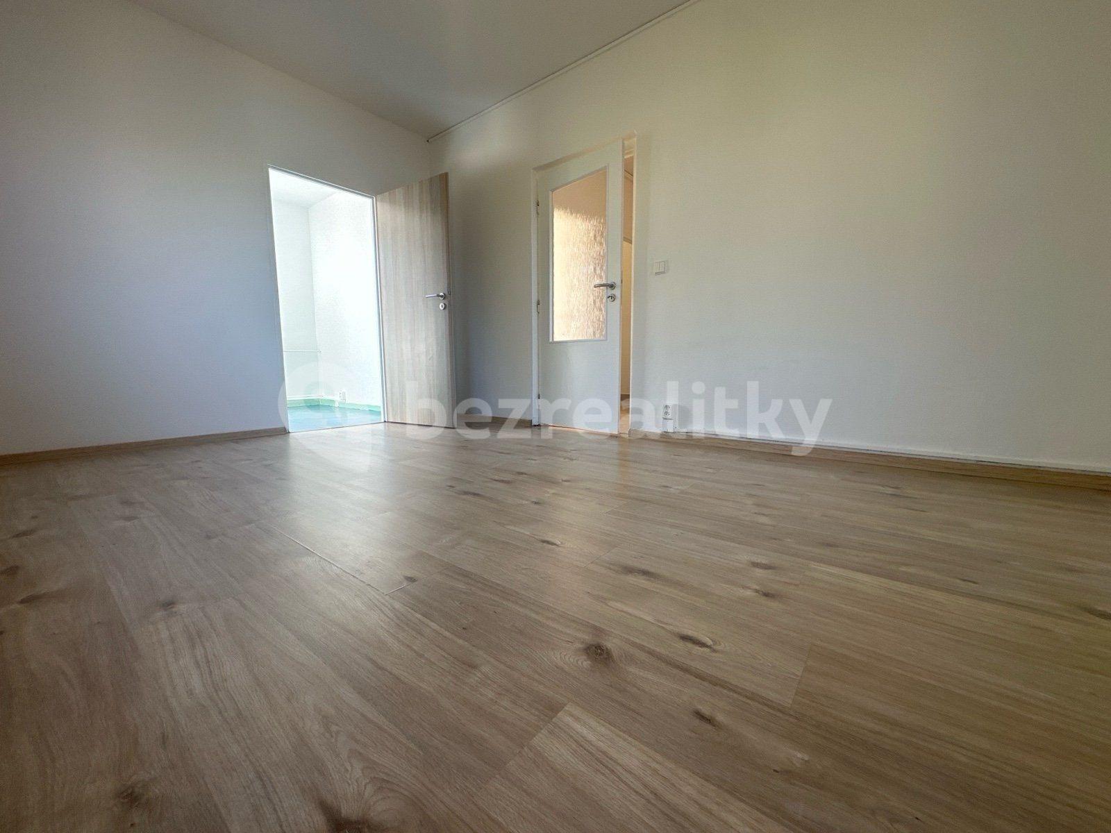 3 bedroom flat to rent, 54 m², Slovenská, Karviná, Moravskoslezský Region