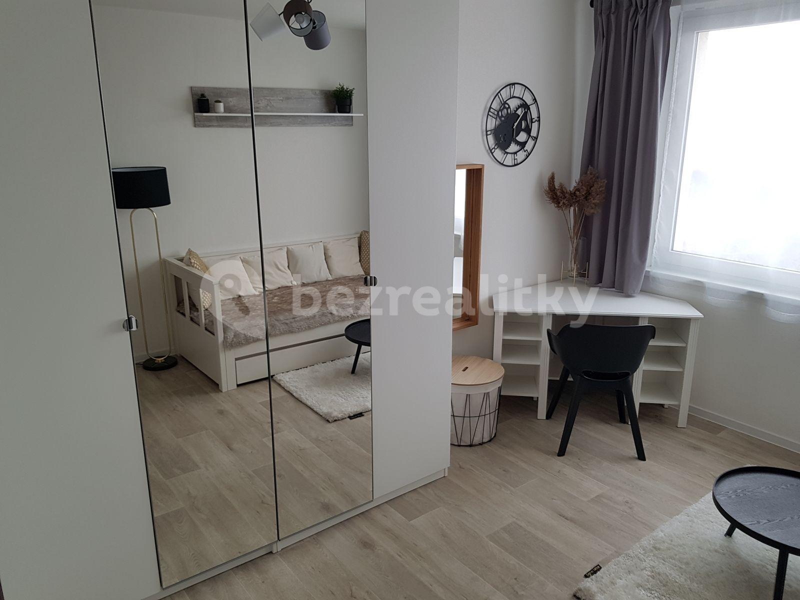 3 bedroom flat to rent, 76 m², Vajdova, Prague, Prague