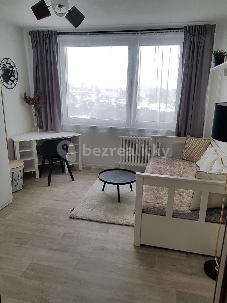 3 bedroom flat to rent, 76 m², Vajdova, Prague, Prague